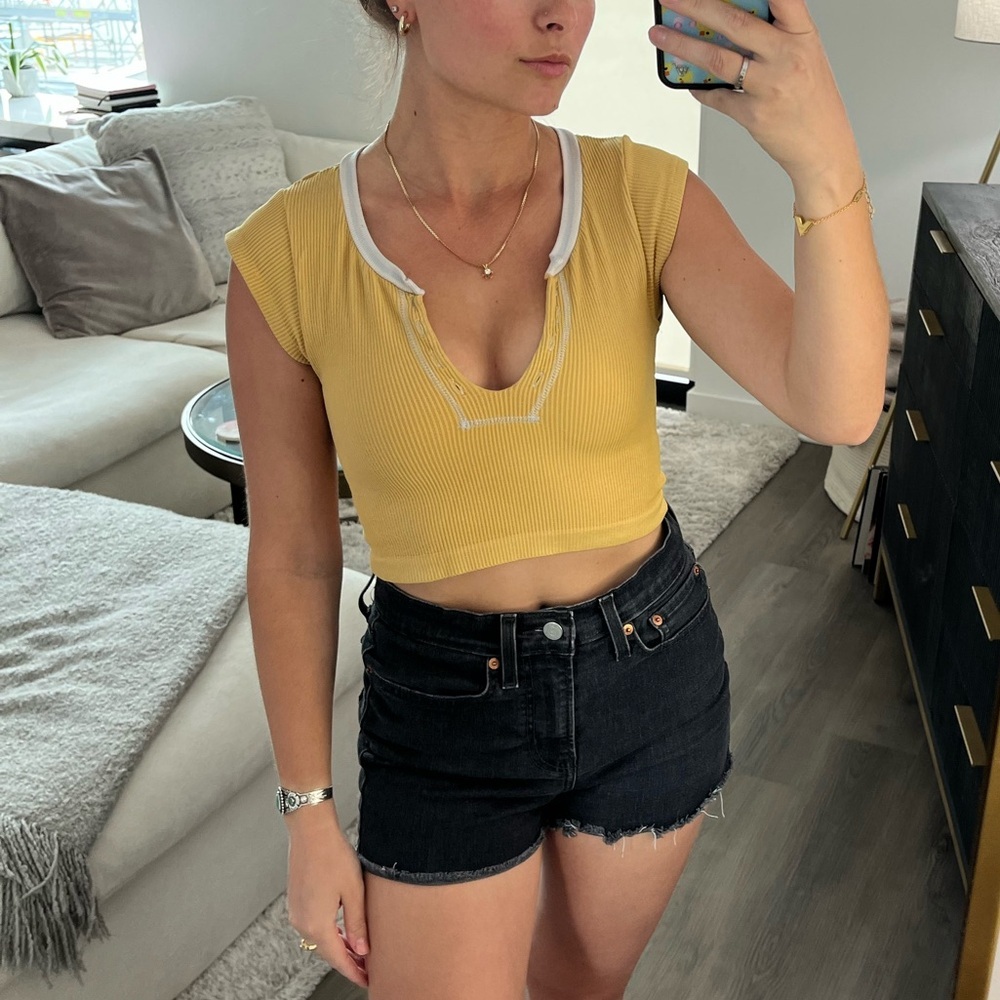 Urban Outfitters Out From Under Yellow V Neck Ribbed Cropped T Shirt M/L